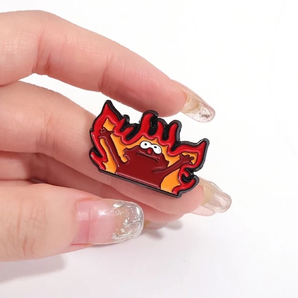 Fire Elmo hard enamel pin - Picture 4 of 4